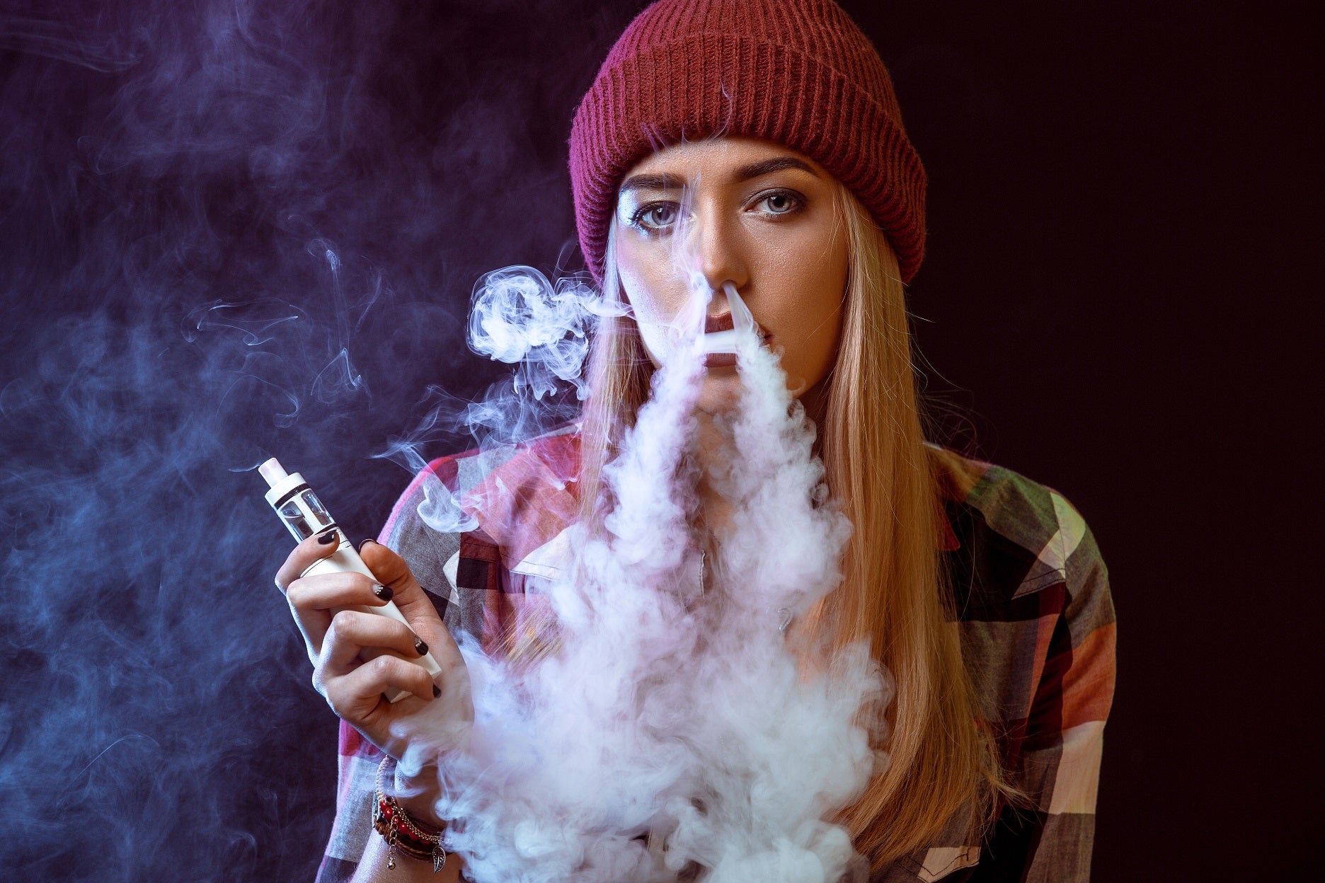elfbar elfa master akku Nikotinsalze für Dampfer – Infos bei World of Smoke