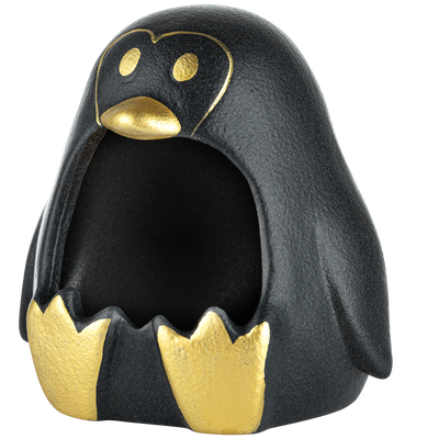 Aschenbecher Pinguin schwarz mit goldfarbenen Akzenten Frontansicht World of Smoke