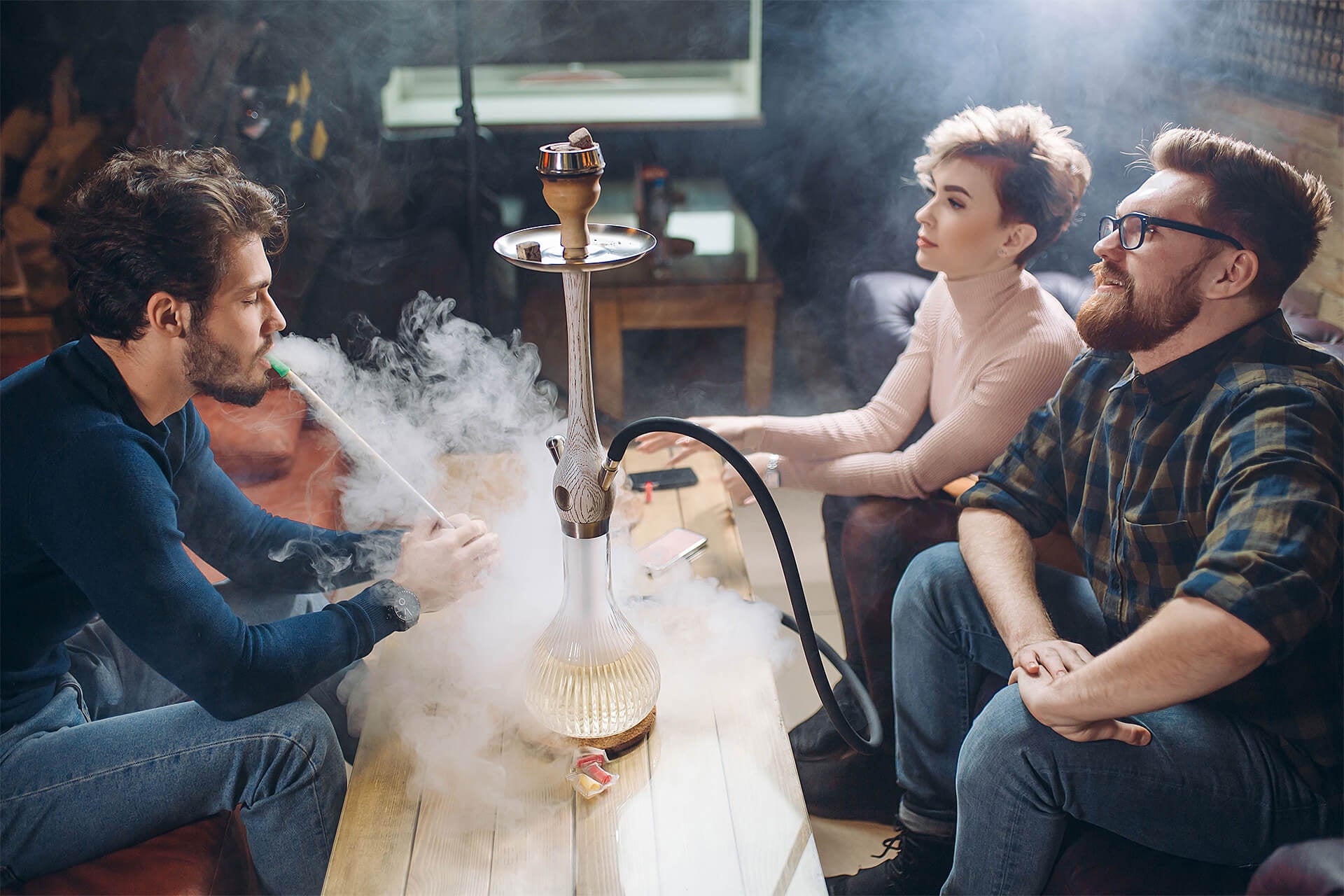 Ab wann darf man eine Shisha rauchen? - World of Smoke