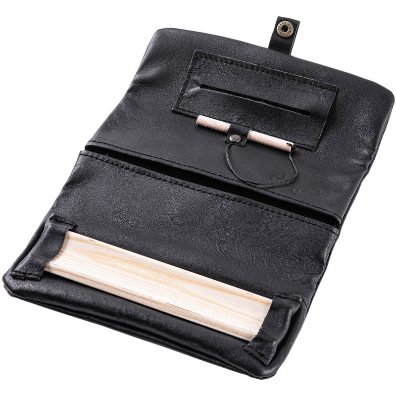 Angelo Feinschnittbeutel Leder schwarz 9x15cm+Rolltray+Stopfhilfe Detailansicht World of Smoke