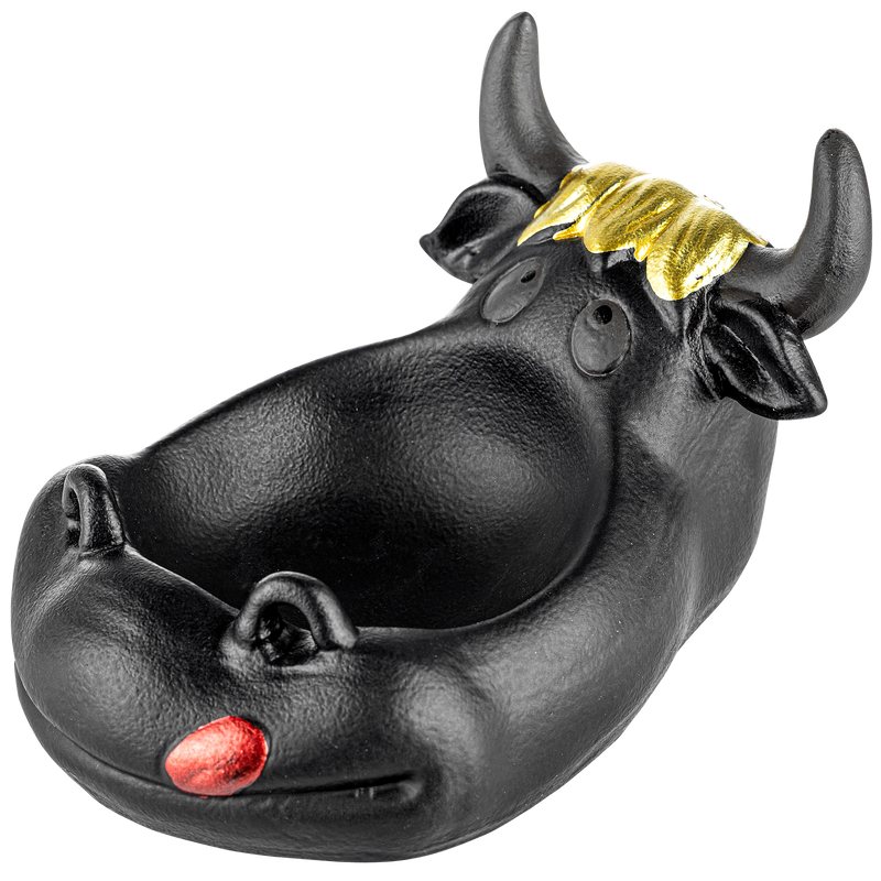 Aschenbecher Kuh schwarz mit goldfarbenen Haaren Frontansicht World of Smoke