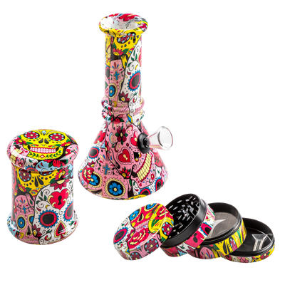 Dreamliner Mini Glas Bong 15 cm mit Grinder u. Storage Skull bunt Frontansicht World of Smoke