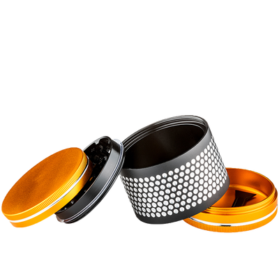 Grinder 3tlg. Metall goldfarben/schwarz Detailansicht World of Smoke