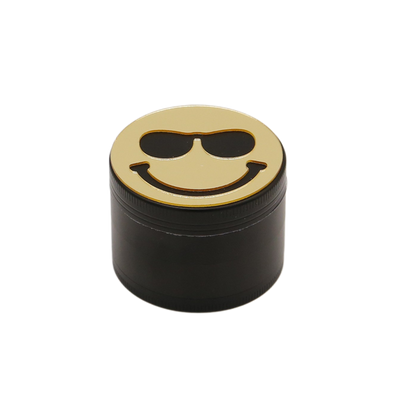 Headshop Dreamliner Grinder 4tlg, Ø50mm, Sunglasses Frontansicht World of Smoke